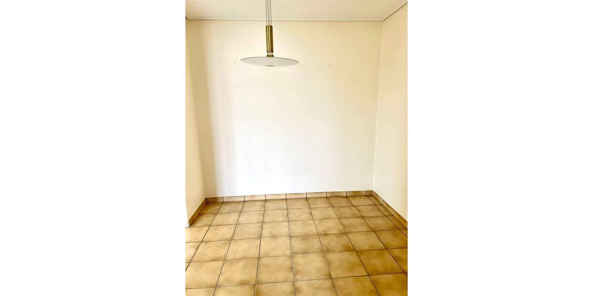 Etagenwohnung Saarbrücken Scheidt - 2 Zimmer, 77 m&sup2;, 149.000&euro; | Angebot:25701158