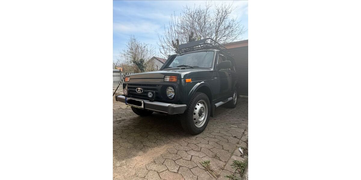Lada Taiga 25.695 km 12.350 &euro; Sulzbach 66280