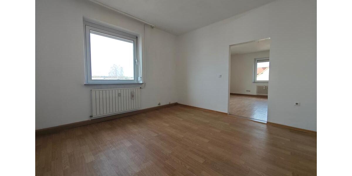 Etagenwohnung Homburg - 3 Zimmer, 80 m&sup2;, 680&euro; | Angebot:25647404