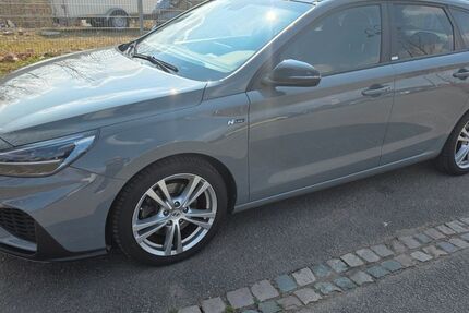 Hyundai i30 98.000 km 16.990 &euro; Linden 66851