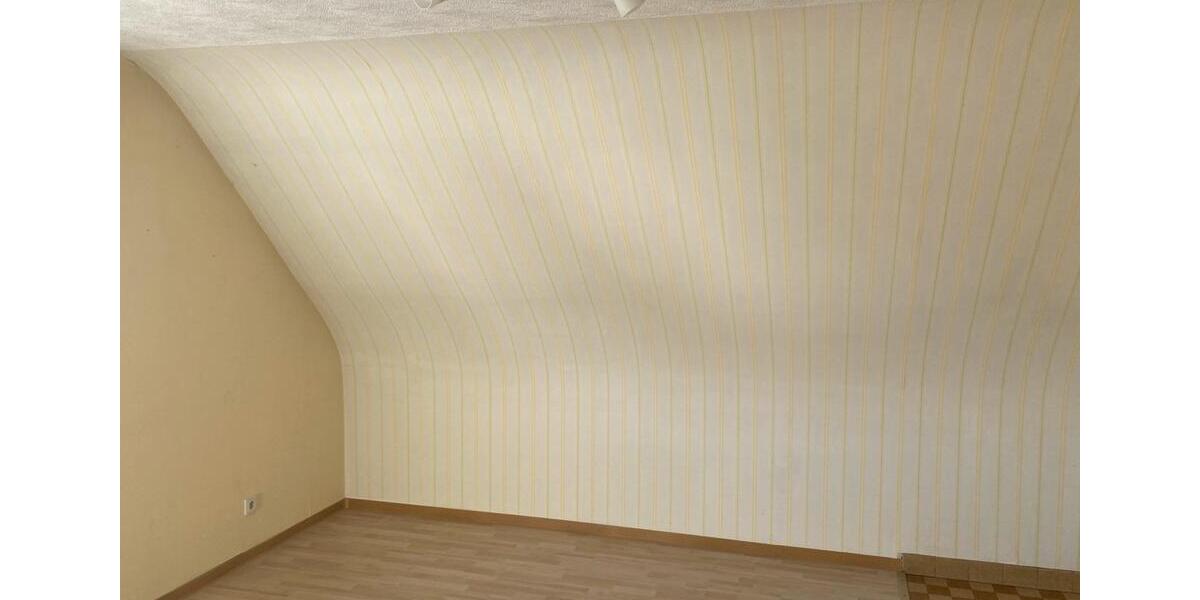 Dachgeschoßwohnung Spiesen-Elversberg Elversberg - 2 Zimmer, 60 m&sup2;, 450&euro; | Angebot:25294835