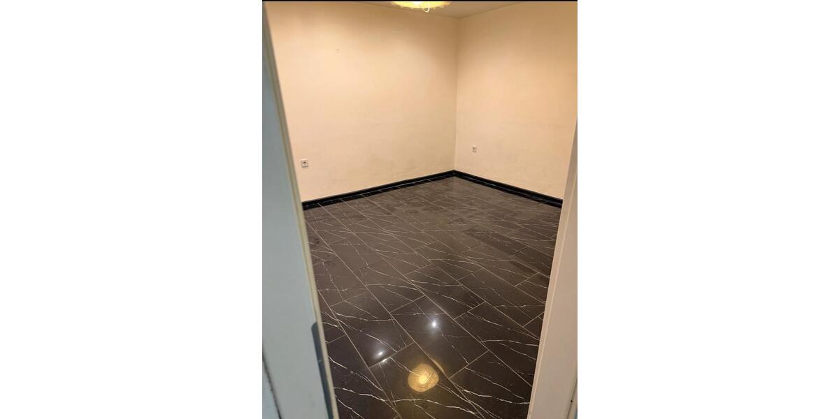 Etagenwohnung Sankt Ingbert - 10 Zimmer, 245 m&sup2;, 336.000&euro; | Angebot:24572206