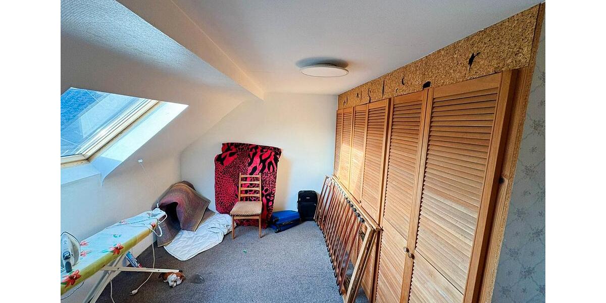 Reihenhaus Saarbrücken St. Arnual - 8 Zimmer, 170 m&sup2;, 290.000&euro; | Angebot:26114552