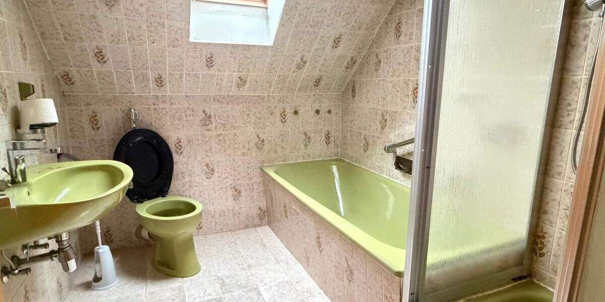 Mehrfamilienhaus, Wohnhaus Pirmasens Gersbach - 6 Zimmer, 178 m&sup2;, 199.000&euro; | Angebot:25737870