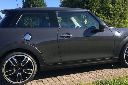 Mini Cooper SD 183.123 km 9.499 &euro; Homburg 66424