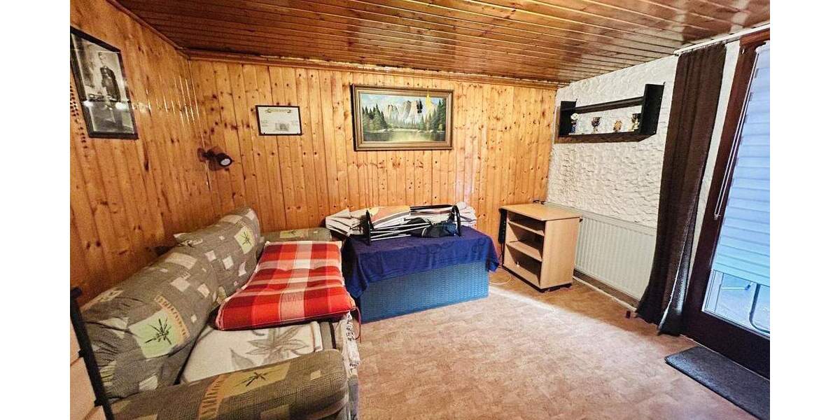 Einfamilienhaus Saarbrücken Dudweiler - 6 Zimmer, 115 m&sup2;, 125.000&euro; | Angebot:25801874