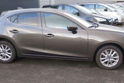 Mazda 3 83.700 km 12.222 &euro; Saarbrücken 66117