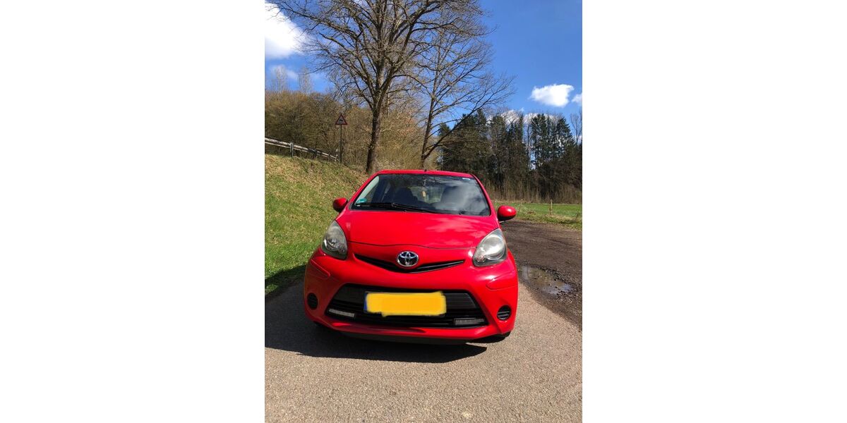 Toyota Aygo (X) 151.000 km 2.599 &euro; Battweiler 66484