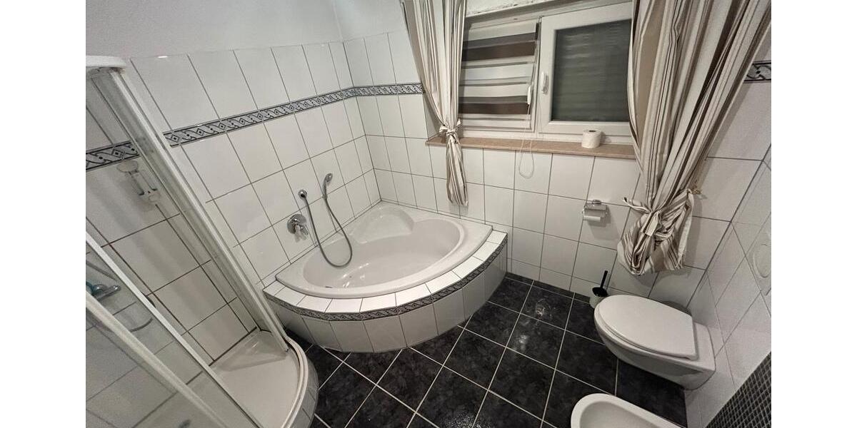 Bungalow Neunkirchen - 9 Zimmer, 248 m&sup2;, 299.000&euro; | Angebot:26233625