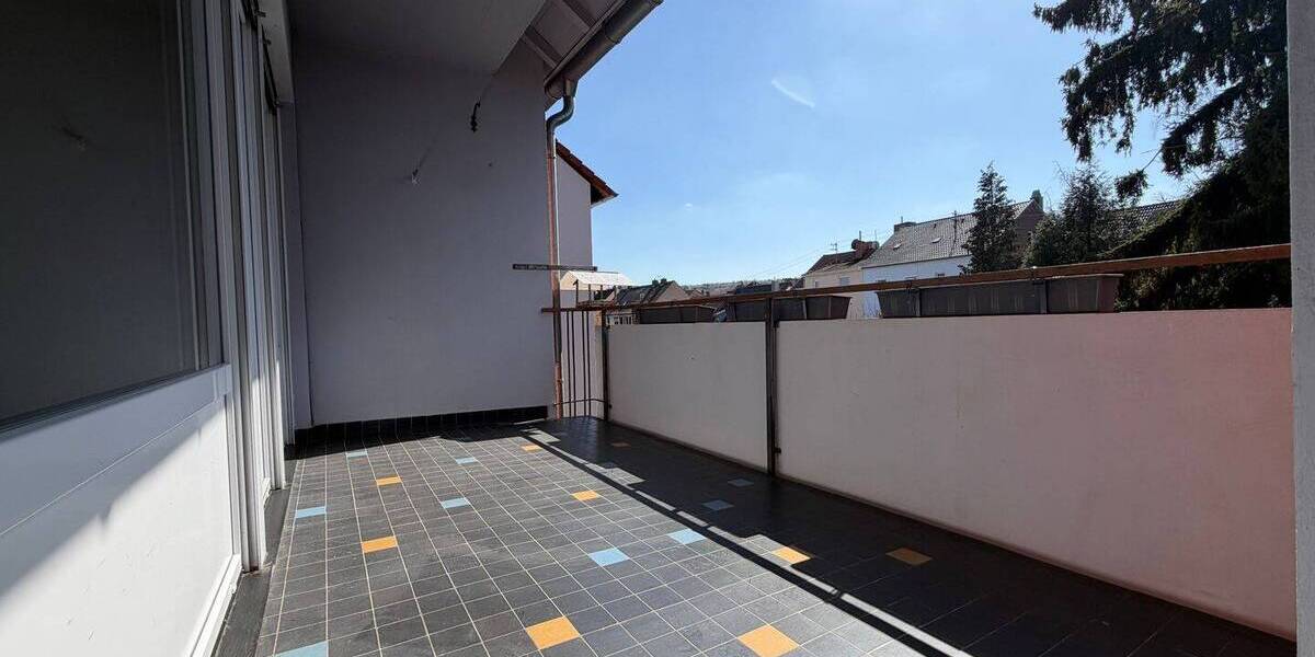 Etagenwohnung Saarbrücken Brebach-Fechingen - 3 Zimmer, 94 m&sup2;, 700&euro; | Angebot:26092634