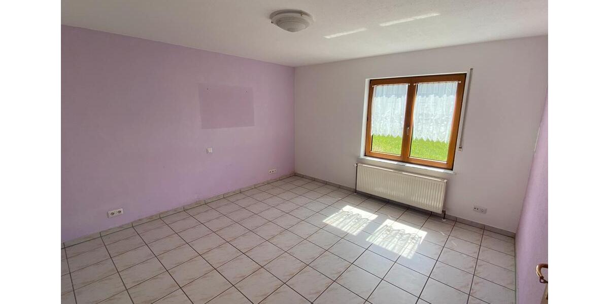 Erdgeschoßwohnung Schiffweiler - 2 Zimmer, 95 m&sup2;, 760&euro; | Angebot:26531600