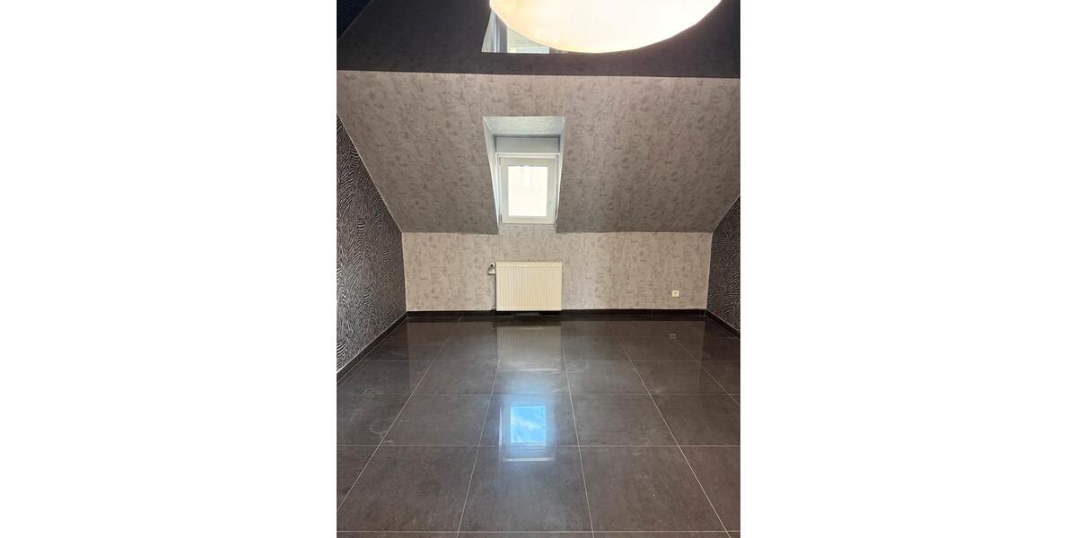 Dachgeschoßwohnung Neunkirchen - 3 Zimmer, 75 m&sup2;, 620&euro; | Angebot:26603873