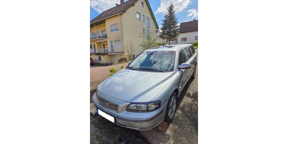 Volvo V70 341.123 km 2.700 &euro; Hütschenhausen 66882