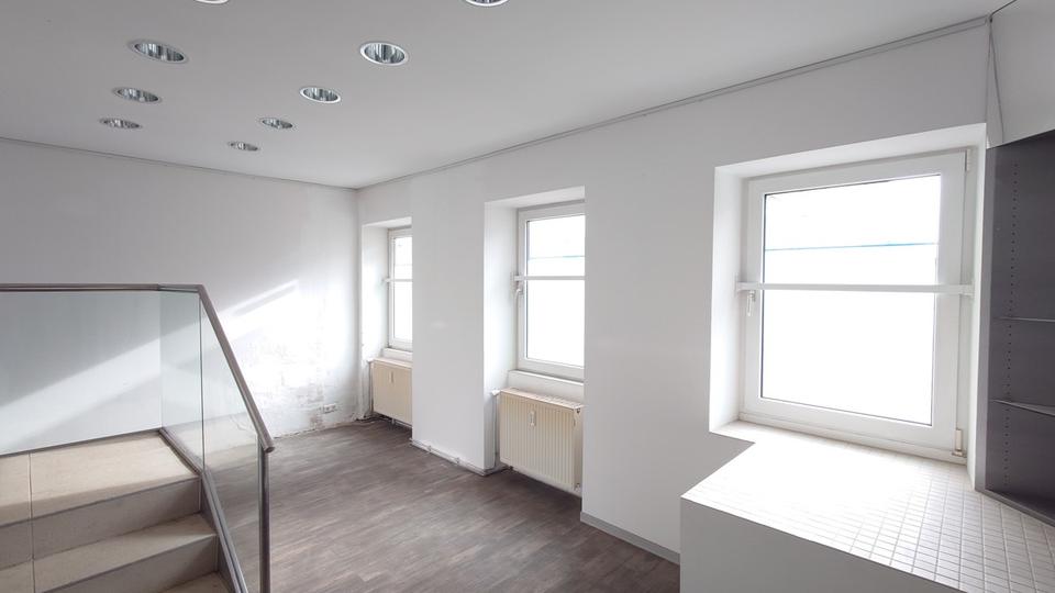 Gewerbeobjekt Pirmasens - 2.100&euro; | Angebot:23300040