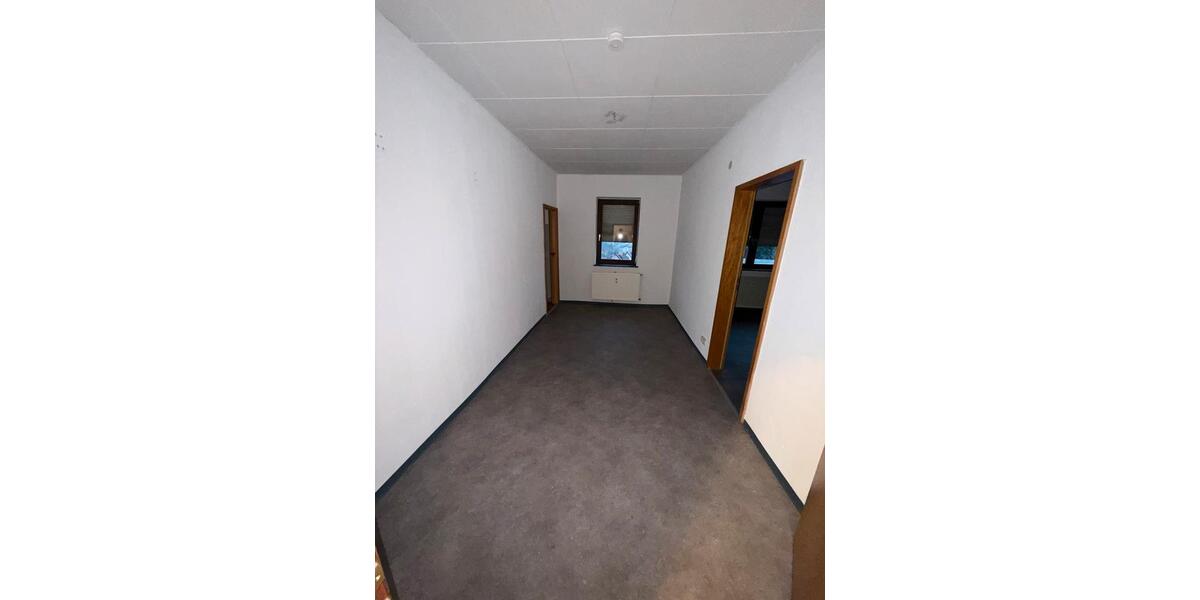 Etagenwohnung Schiffweiler - 2 Zimmer, 100 m&sup2;, 750&euro; | Angebot:25099914