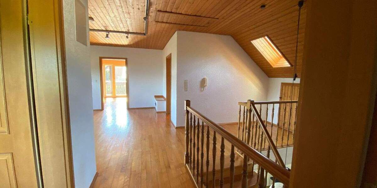 Bungalow Wallhalben - 7 Zimmer, 260 m&sup2;, 1.900&euro; | Angebot:26190672