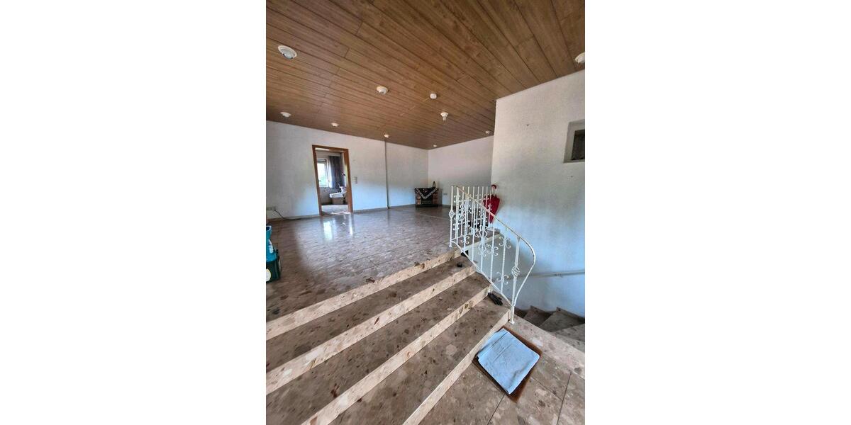 Mehrfamilienhaus, Wohnhaus Heusweiler - 6 Zimmer, 230 m&sup2;, 500.000&euro; | Angebot:27010130