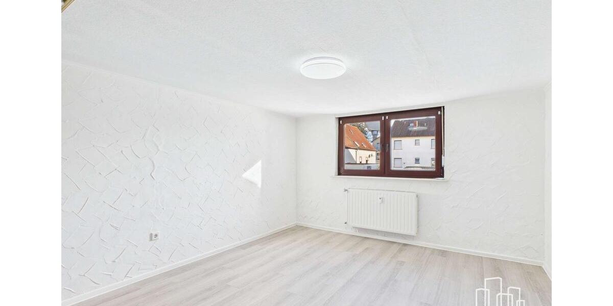 Etagenwohnung Bechhofen - 3 Zimmer, 120 m&sup2;, 1.200&euro; | Angebot:25207504