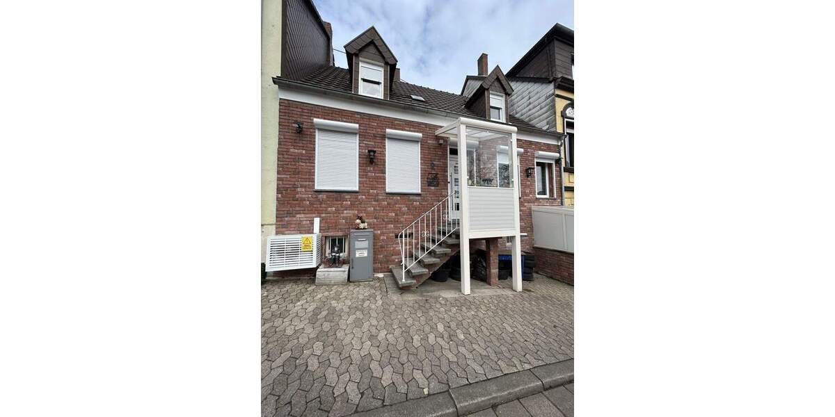 Reihenmittelhaus Saarbrücken Dudweiler - 5 Zimmer, 124 m&sup2;, 319.000&euro; | Angebot:25769683
