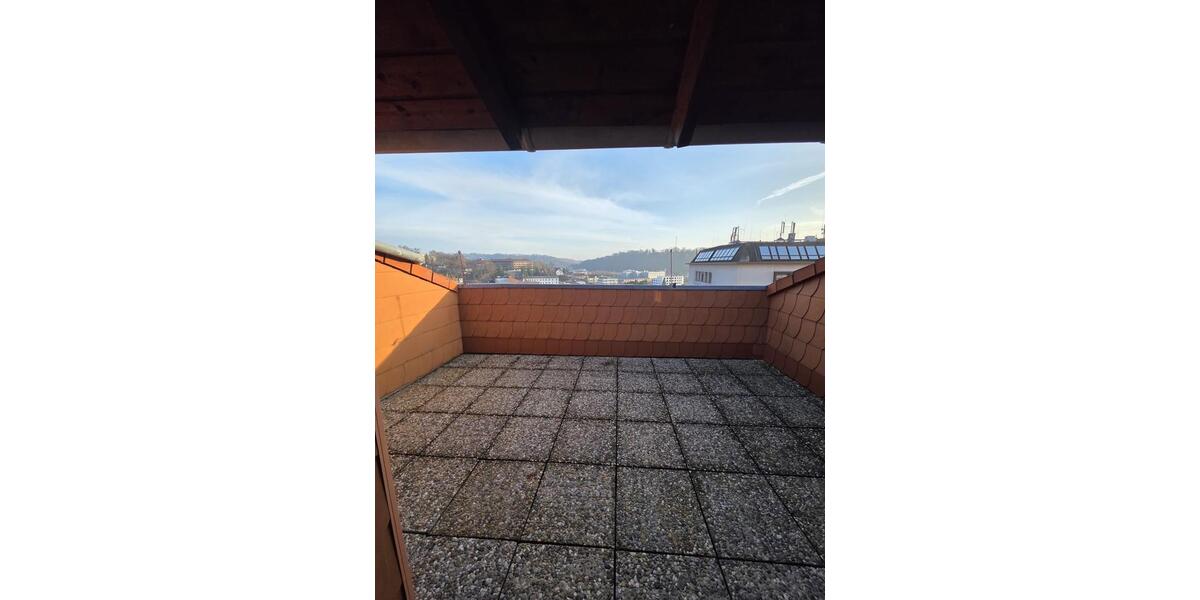 Dachgeschoßwohnung Saarbrücken Kieselhumes - 3.5 Zimmer, 115 m&sup2;, 995&euro; | Angebot:25973610