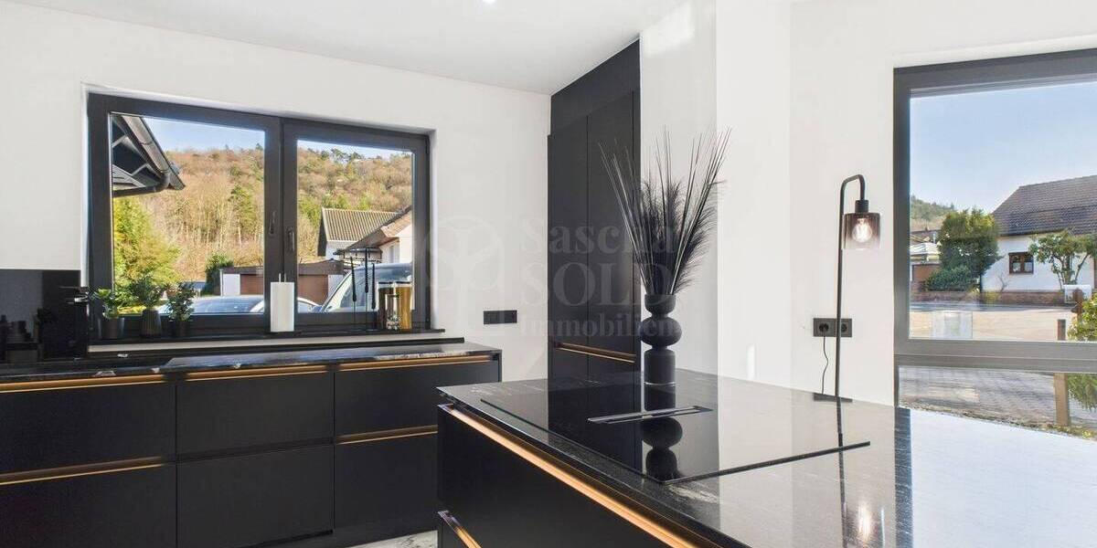 Luxuriöse Liegenschaft in Kirkel - mit Stellplätzen, Doppelgarage & Garten - keine Käuferprovision! - Villa Kirkel Kirkel-Neuhäusel | Angebot:26120749