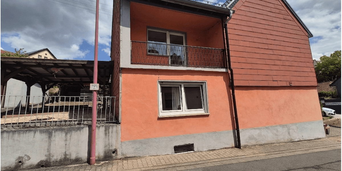 Reserviert-EFH mit Anbau, 2 Garagen & mehreren Stellplätzen – Renovierungsobjekt mit viel Potenzial für den schmalen Geldbeutel - Einfamilienhaus Gries | Angebot:27179286