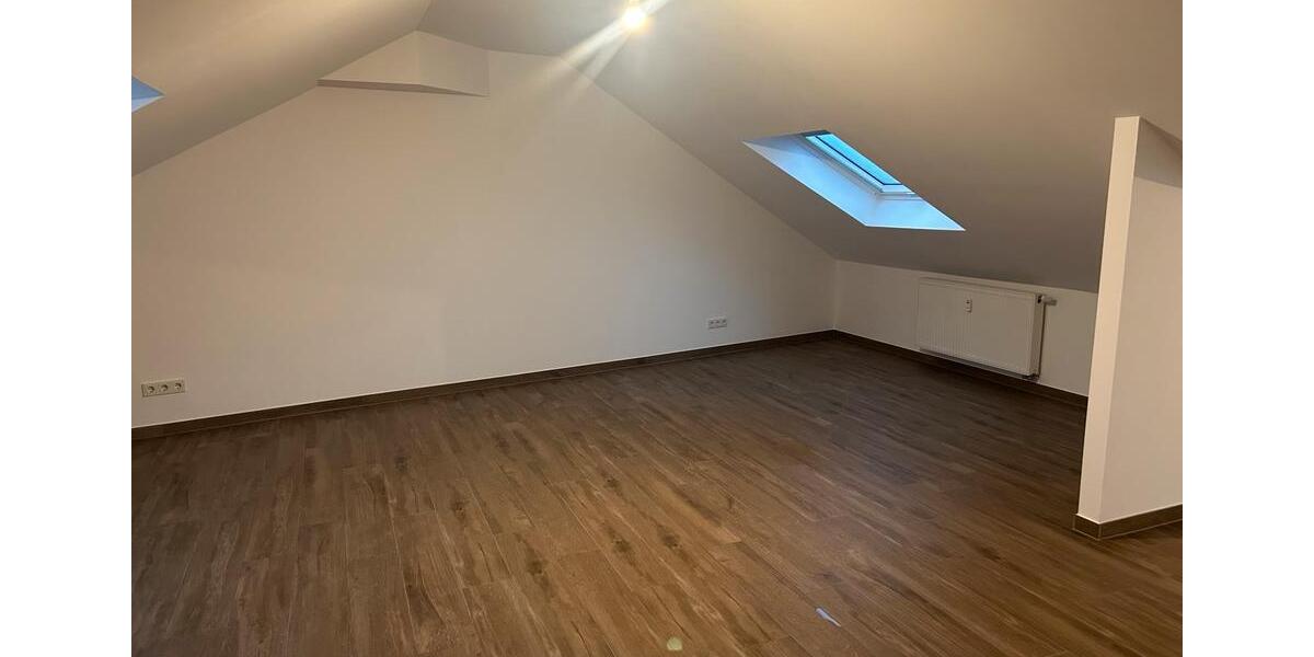 Dachgeschoßwohnung Pirmasens - 2 Zimmer, 70 m&sup2;, 500&euro; | Angebot:25354564