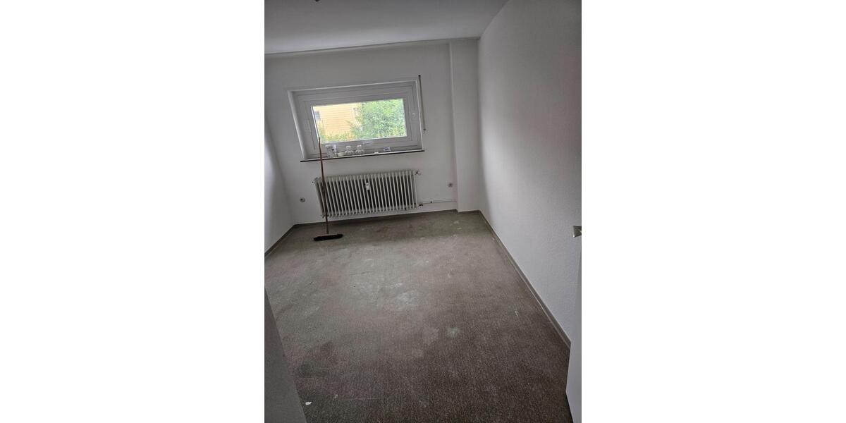 Etagenwohnung Pirmasens - 3 Zimmer, 73 m&sup2;, 350&euro; | Angebot:25228705