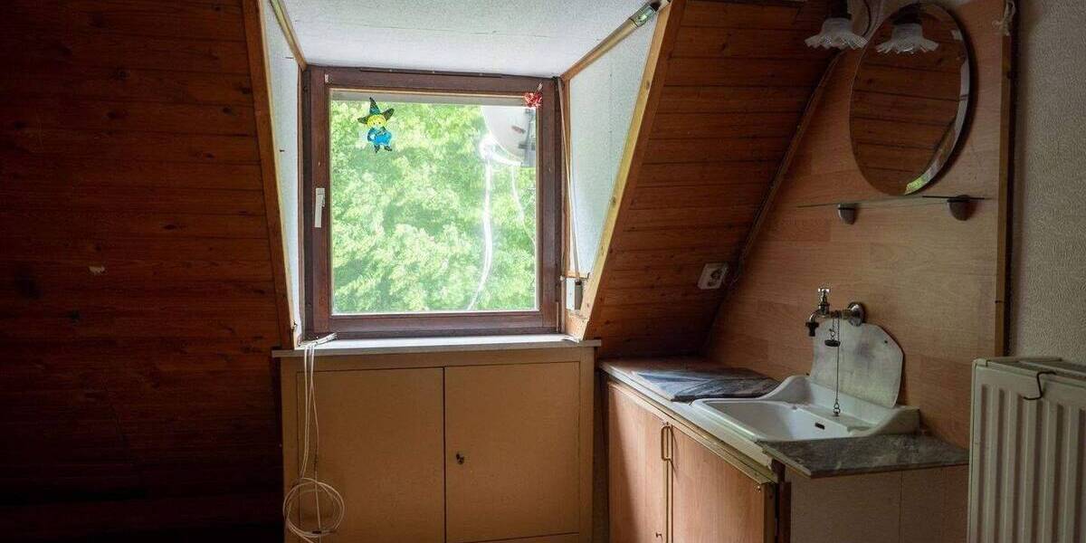 Mehrfamilienhaus, Wohnhaus Saarbrücken Scheidt - 9 Zimmer, 189 m&sup2;, 259.000&euro; | Angebot:26875325