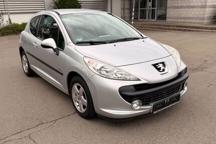 Peugeot 207 58.700 km 4.200 &euro; Saarbrücken 66119