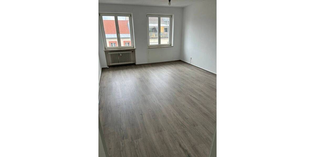 Etagenwohnung Saarbrücken St Johann - 3 Zimmer, 80 m&sup2;, 720&euro; | Angebot:26867010