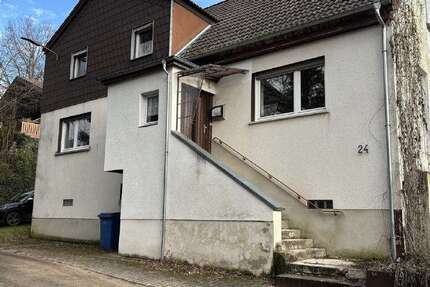 Haus Steinwenden - 8 Zimmer, 155 m&sup2;, 125.000&euro; | Angebot:26300904