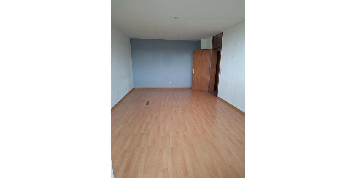 Etagenwohnung Saarbrücken Eschberg - 3.5 Zimmer, 86 m&sup2;, 180.000&euro; | Angebot:27299023