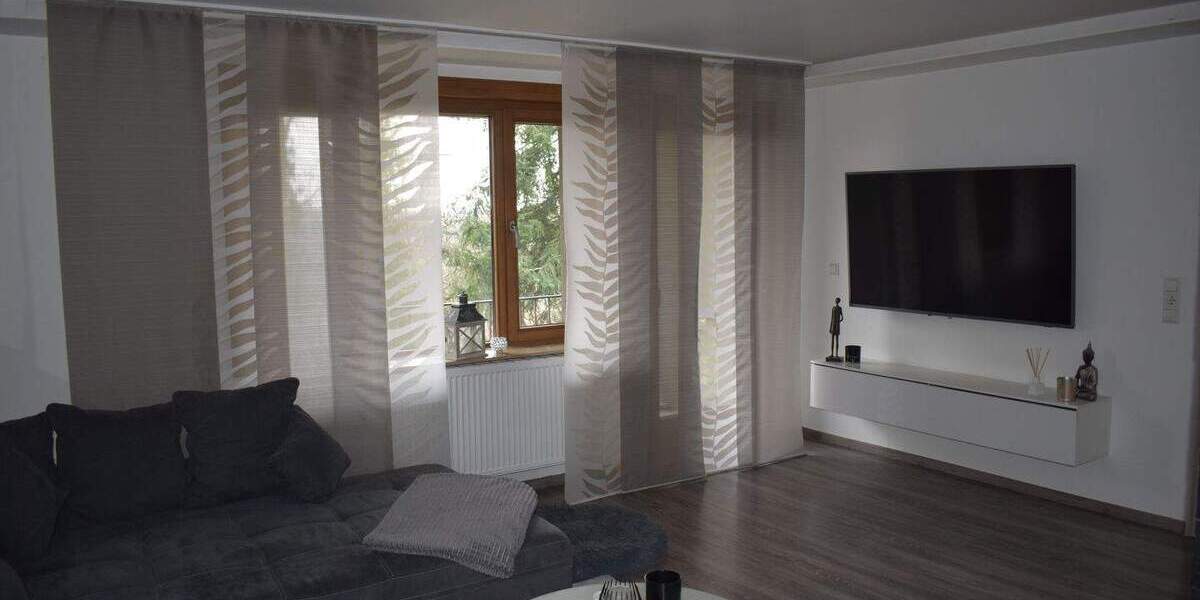 Einfamilienhaus Pirmasens Innenstadt - 5 Zimmer, 120 m&sup2;, 299.000&euro; | Angebot:25680371