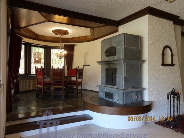 Schöne Landhaus-Villa in unverbaubarer Orts- und Waldrandlage von Homburg - Einfamilienhaus Homburg | Angebot:15024068