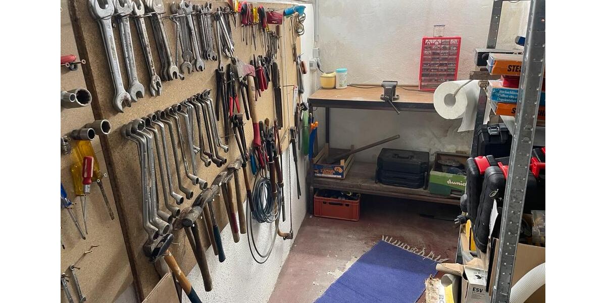 Reihenhaus Neunkirchen Heinitz - 8 Zimmer, 250 m&sup2;, 375.000&euro; | Angebot:23120743