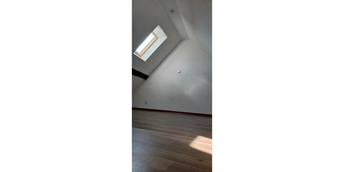 Dachgeschoßwohnung Sankt Wendel - 2 Zimmer, 100 m&sup2;, 700&euro; | Angebot:25922342