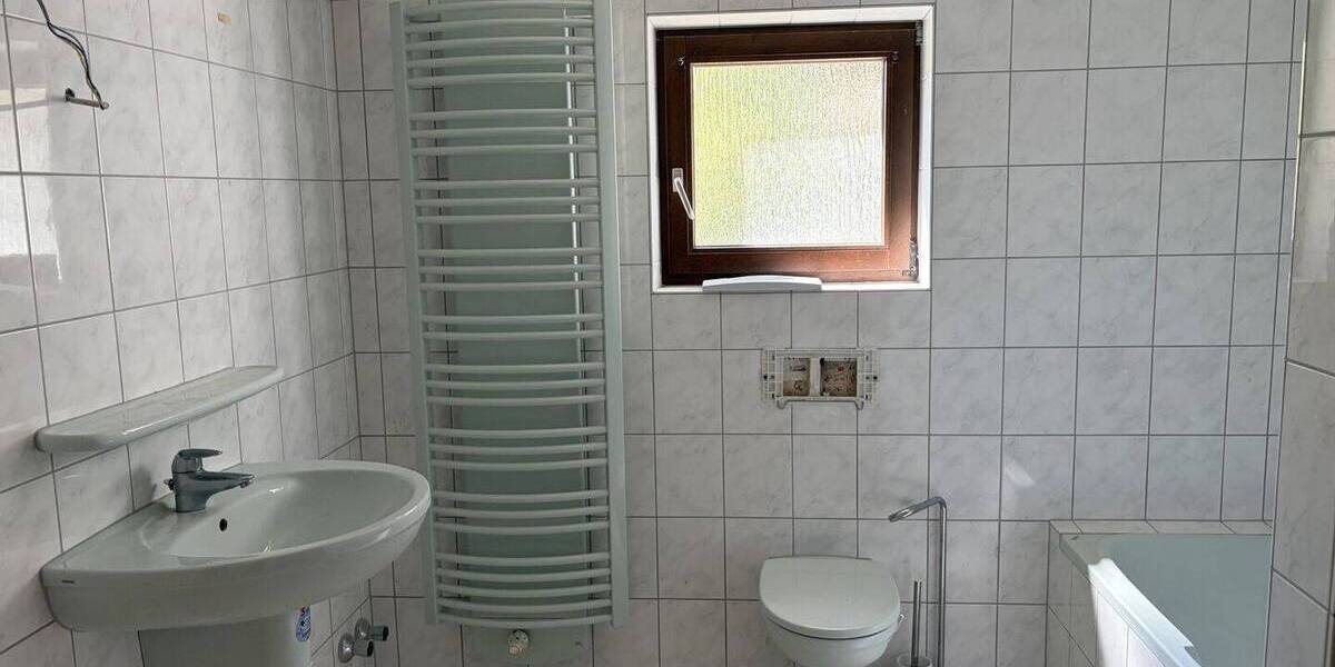 Mehrfamilienhaus, Wohnhaus Schiffweiler Stennweiler - 6 Zimmer, 158 m&sup2;, 198.000&euro; | Angebot:26434026