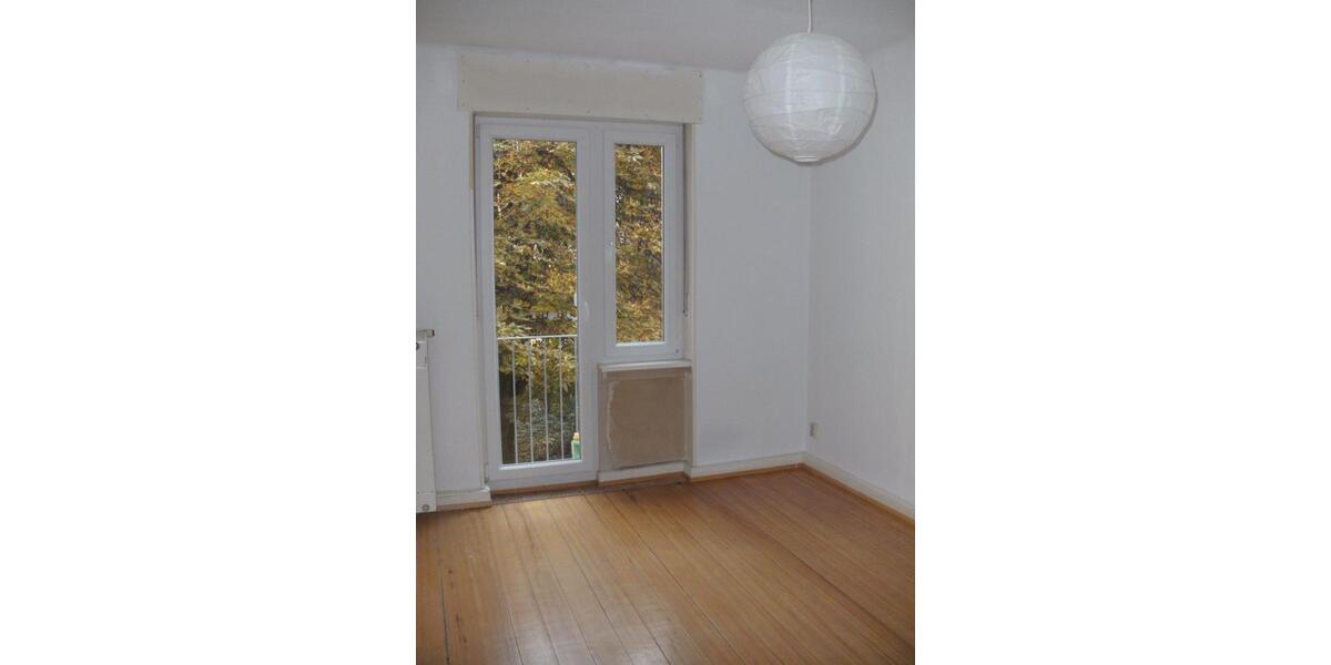 Etagenwohnung Saarbrücken - 3 Zimmer, 72 m&sup2;, 600&euro; | Angebot:25990166