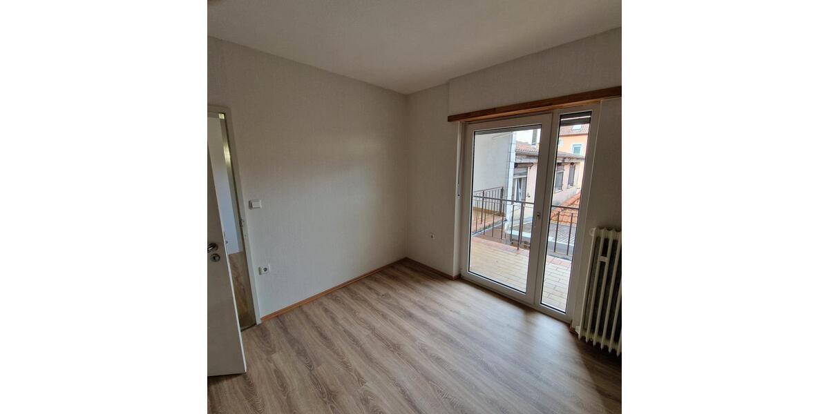 Etagenwohnung Pirmasens Niedersimten - 3 Zimmer, 90 m&sup2;, 570&euro; | Angebot:25963028