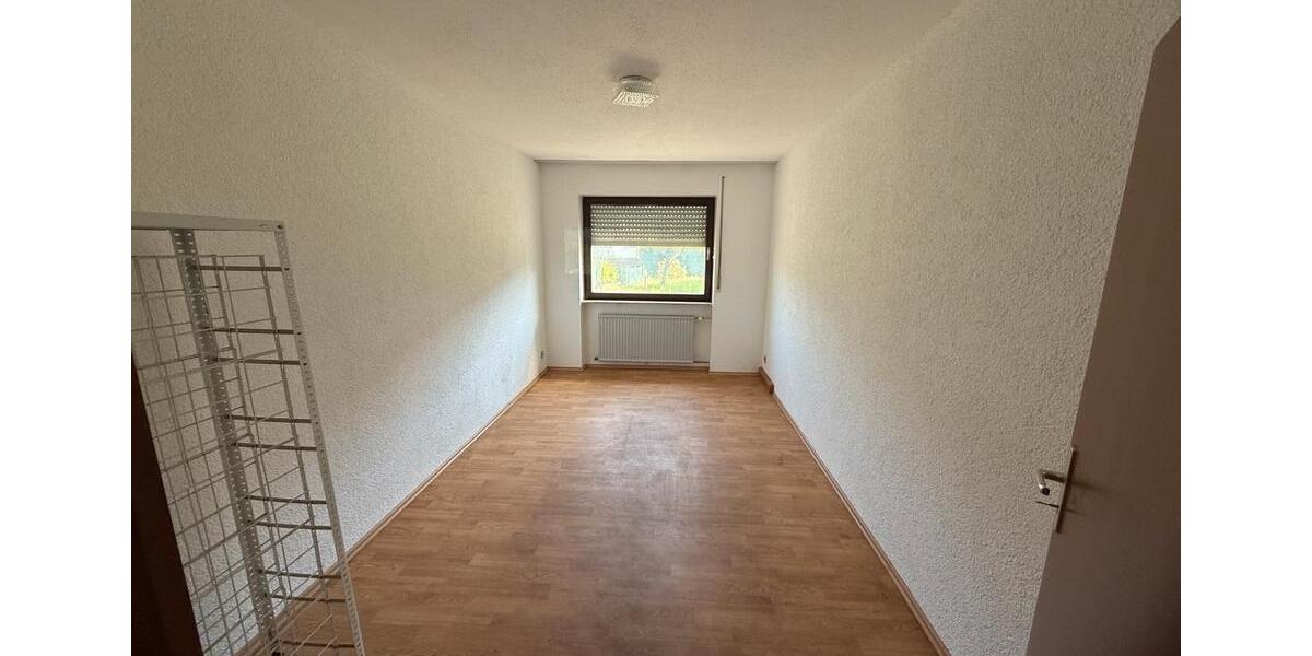 Einfamilienhaus Kirkel - 11 Zimmer, 270 m&sup2;, 445.000&euro; | Angebot:24814296
