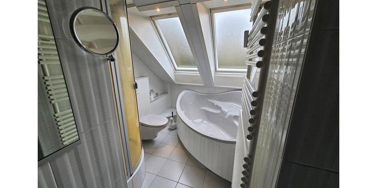 Dachgeschoßwohnung Saarbrücken Brebach-Fechingen - 4 Zimmer, 86 m&sup2;, 229.000&euro; | Angebot:27178866