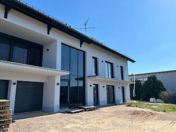 Etagenwohnung Friedrichsthal - 3 Zimmer, 85 m&sup2;, 1.000&euro; | Angebot:26107801