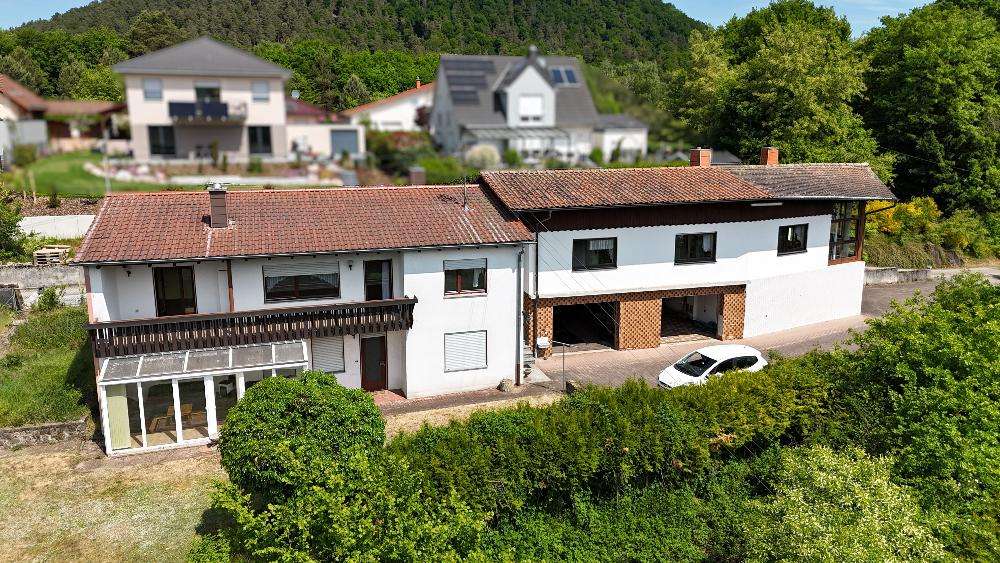 Einfamilienhaus Merzalben - 8 Zimmer, 255 m&sup2;, 239.000&euro; | Angebot:22188081