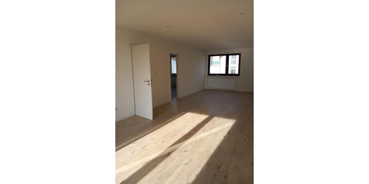 Etagenwohnung Sulzbach (Saar) - 2 Zimmer, 85 m&sup2;, 824&euro; | Angebot:25098149