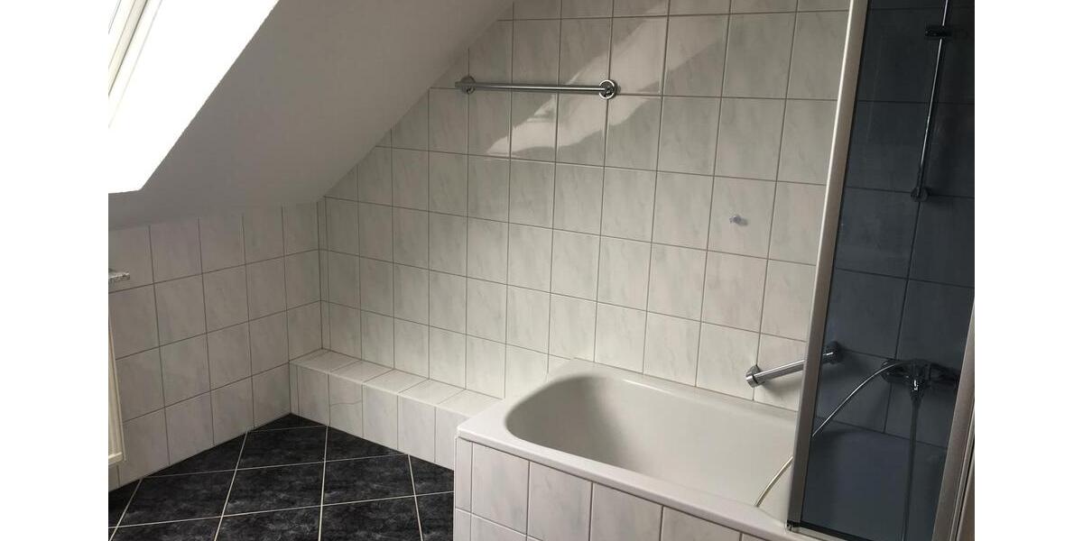 Dachgeschoßwohnung Saarbrücken St. Arnual - 2.5 Zimmer, 78 m&sup2;, 620&euro; | Angebot:26036137
