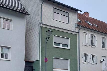 Haus Sankt Ingbert St. Ingbert - 6 Zimmer, 145 m&sup2;, 129.000&euro; | Angebot:25683921