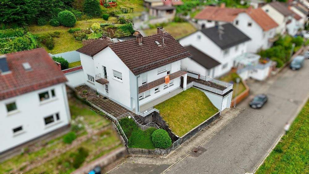 Einfamilienhaus Waldfischbach - 5 Zimmer, 151 m&sup2;, 215.000&euro; | Angebot:25777592