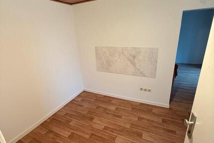 Wohnung Schiffweiler - 2 Zimmer, 60 m&sup2;, 400&euro; | Angebot:26056744