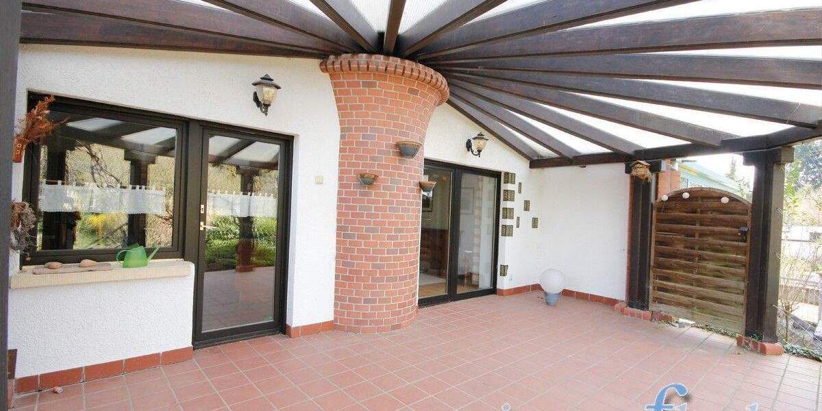 Doppelhaushälfte Bexbach - 9 Zimmer, 213 m&sup2;, 298.000&euro; | Angebot:25664167